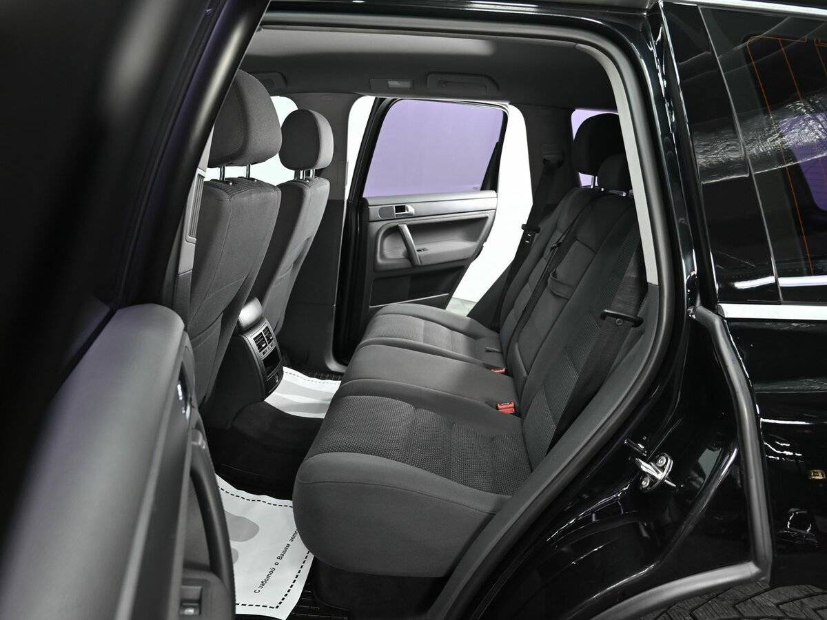 Купить Volkswagen Touareg с пробегом. Фото: #12