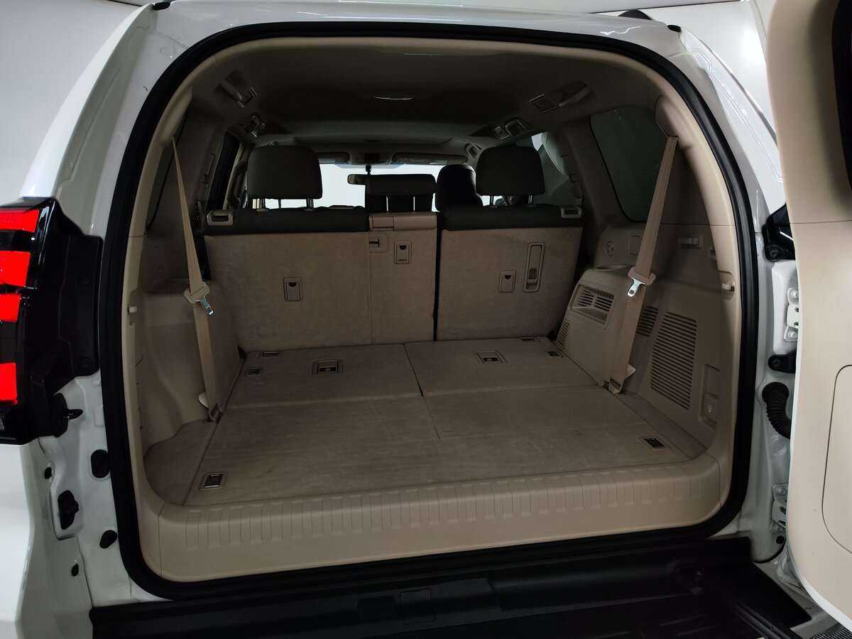 Купить Toyota Land Cruiser Prado с пробегом. Фото: #4