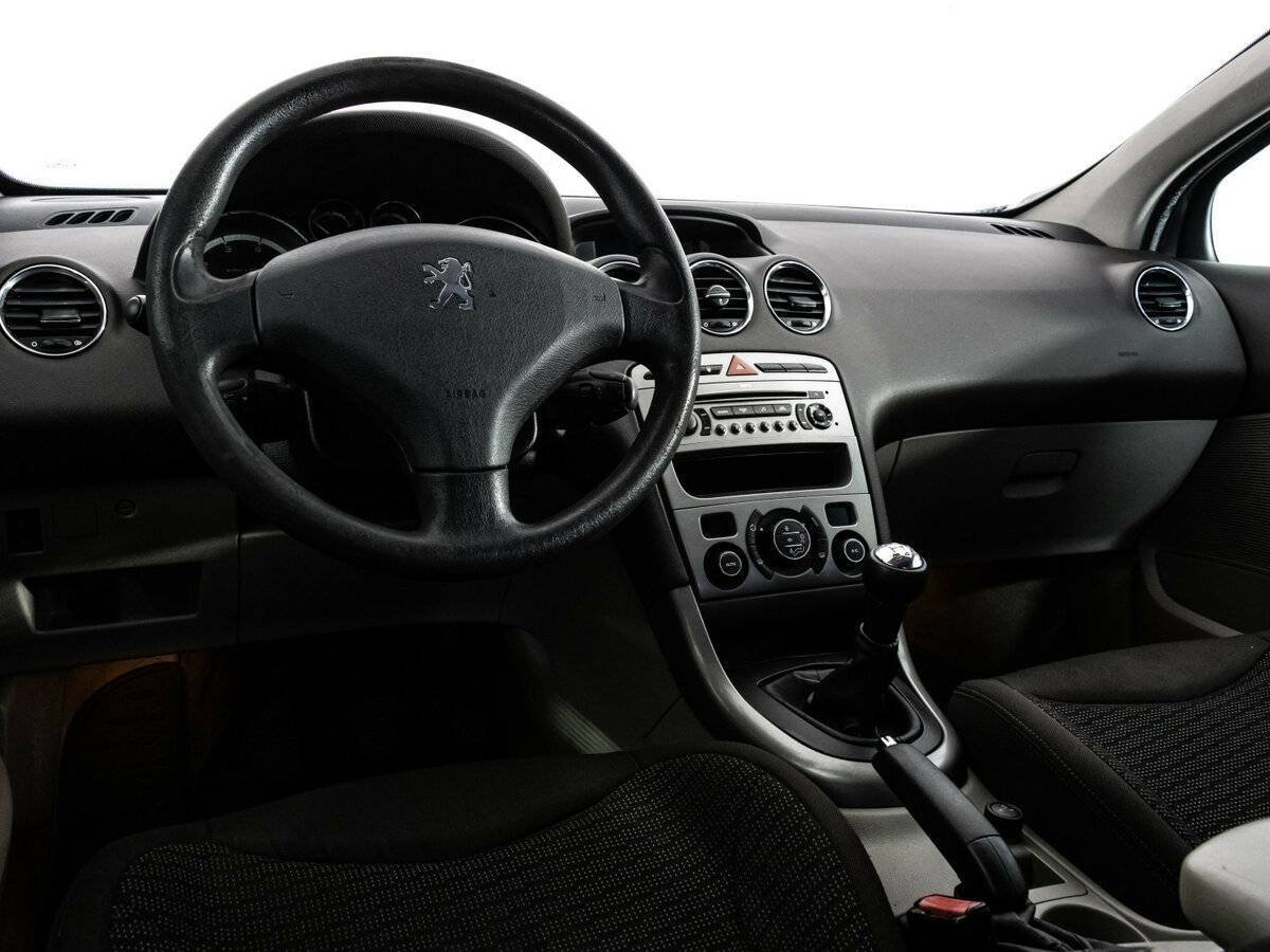 Купить Peugeot 308 с пробегом. Фото: #10