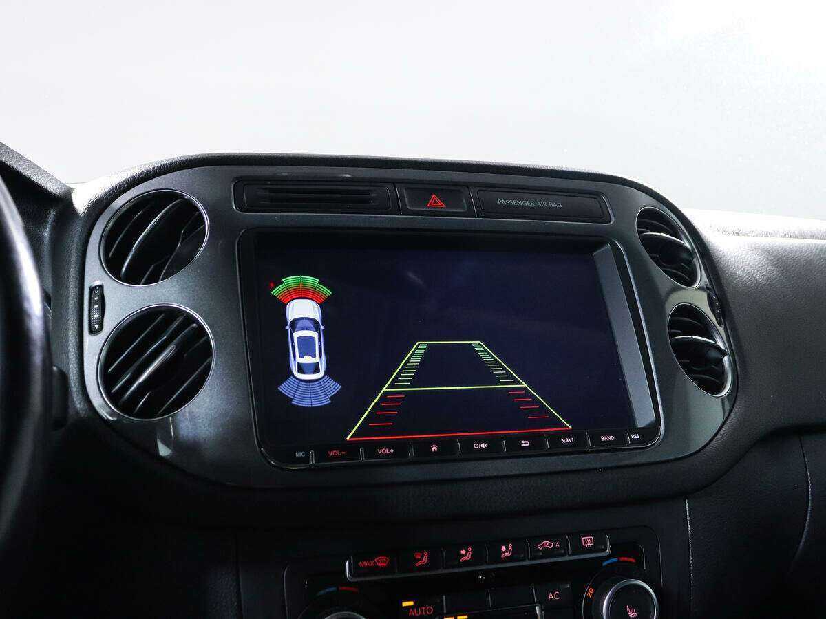 Купить Volkswagen Tiguan с пробегом. Фото: #13