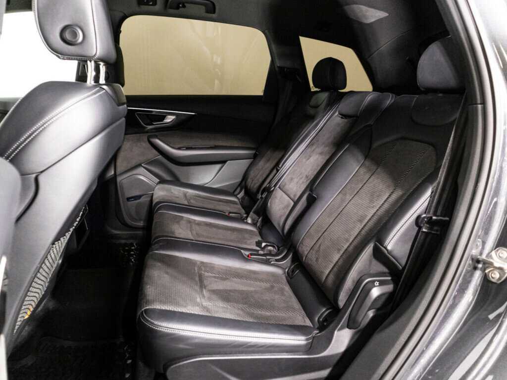 Купить Audi Q7 с пробегом. Фото: #9