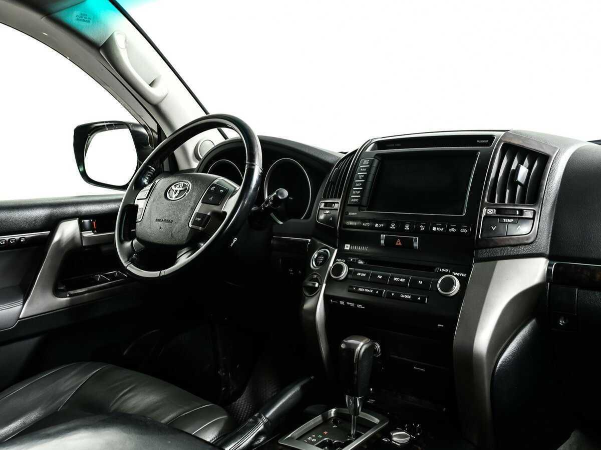 Купить Toyota Land Cruiser с пробегом. Фото: #8