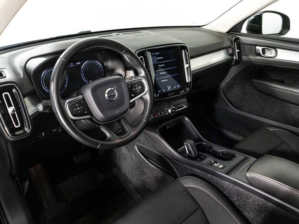 Купить Volvo XC40 с пробегом. Фото: #10