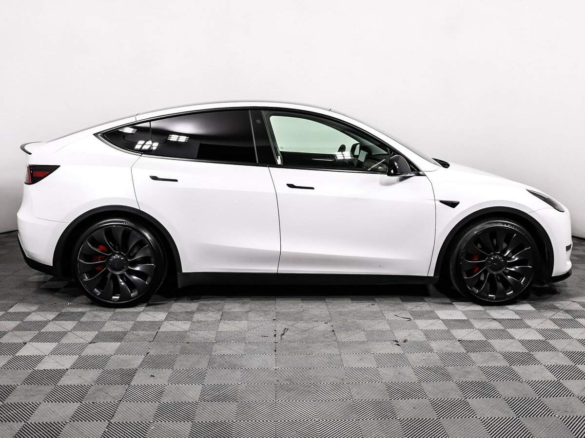 Купить Tesla Model Y с пробегом. Фото: #3