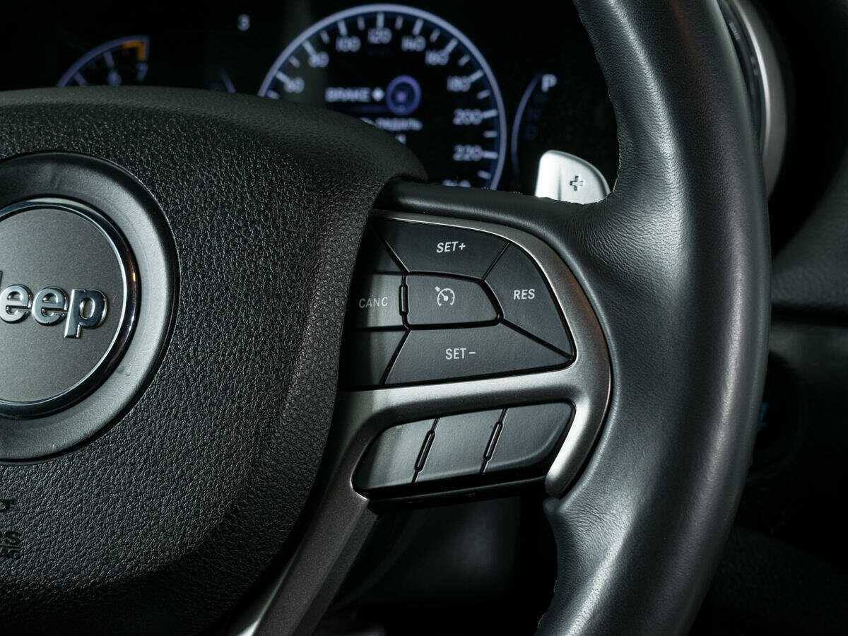 Купить Jeep Grand Cherokee с пробегом. Фото: #15