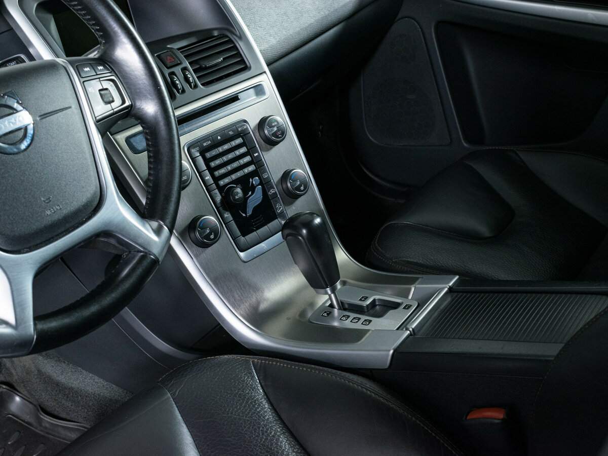 Купить Volvo XC60 с пробегом. Фото: #15