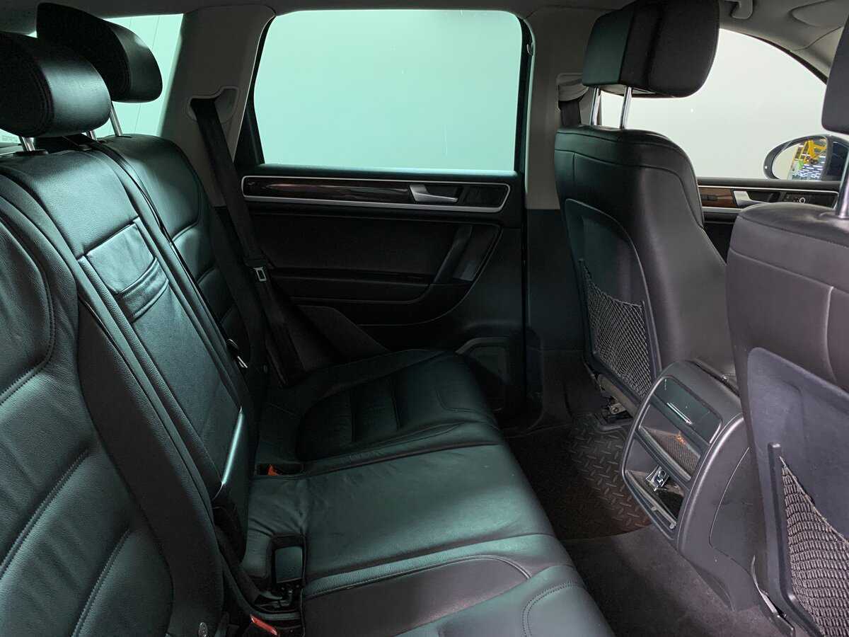 Купить Volkswagen Touareg с пробегом. Фото: #17