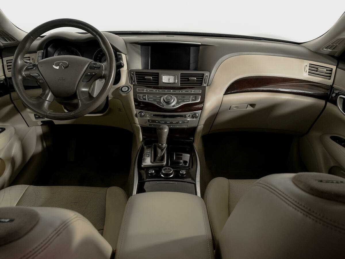 Купить Infiniti M с пробегом. Фото: #11