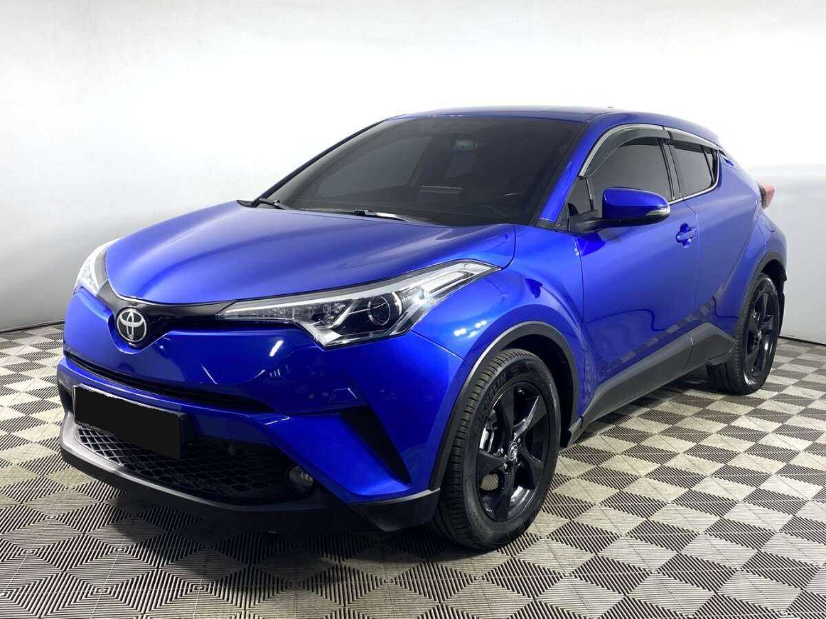 Купить Toyota C-HR с пробегом. Посмотреть фото