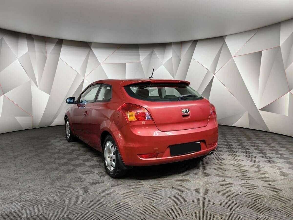 Купить Kia Ceed с пробегом. Фото: #3