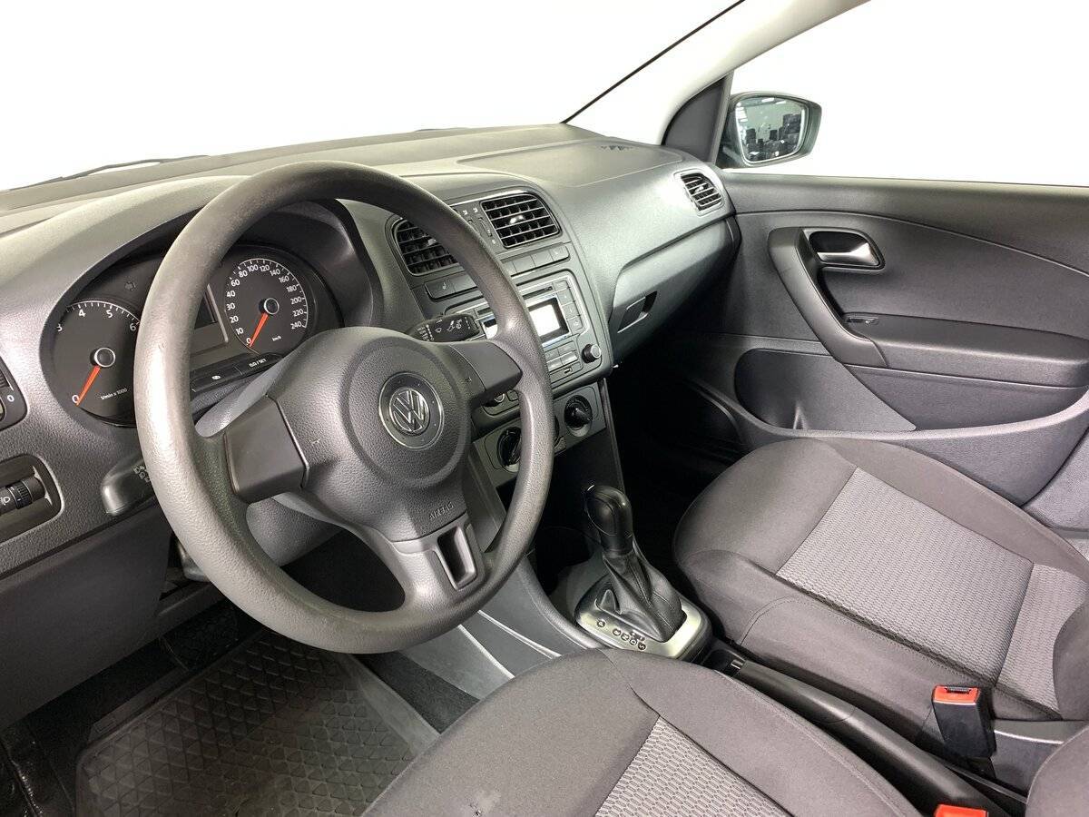 Купить Volkswagen Polo с пробегом. Фото: #10