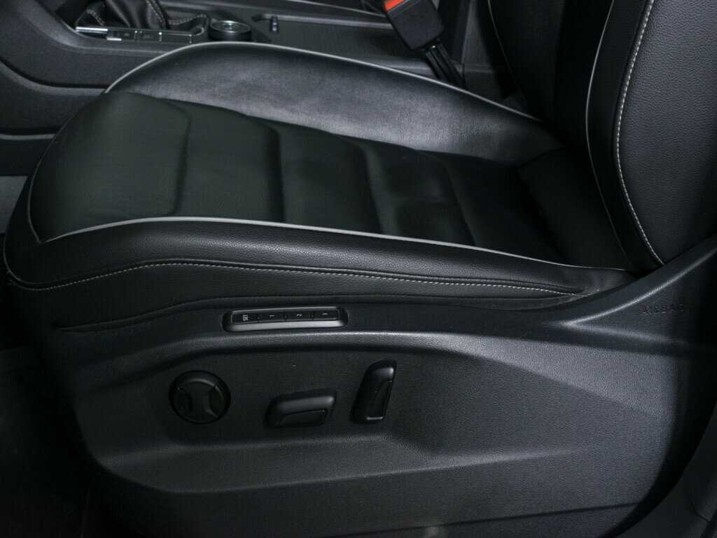 Купить Volkswagen Tiguan с пробегом. Фото: #13