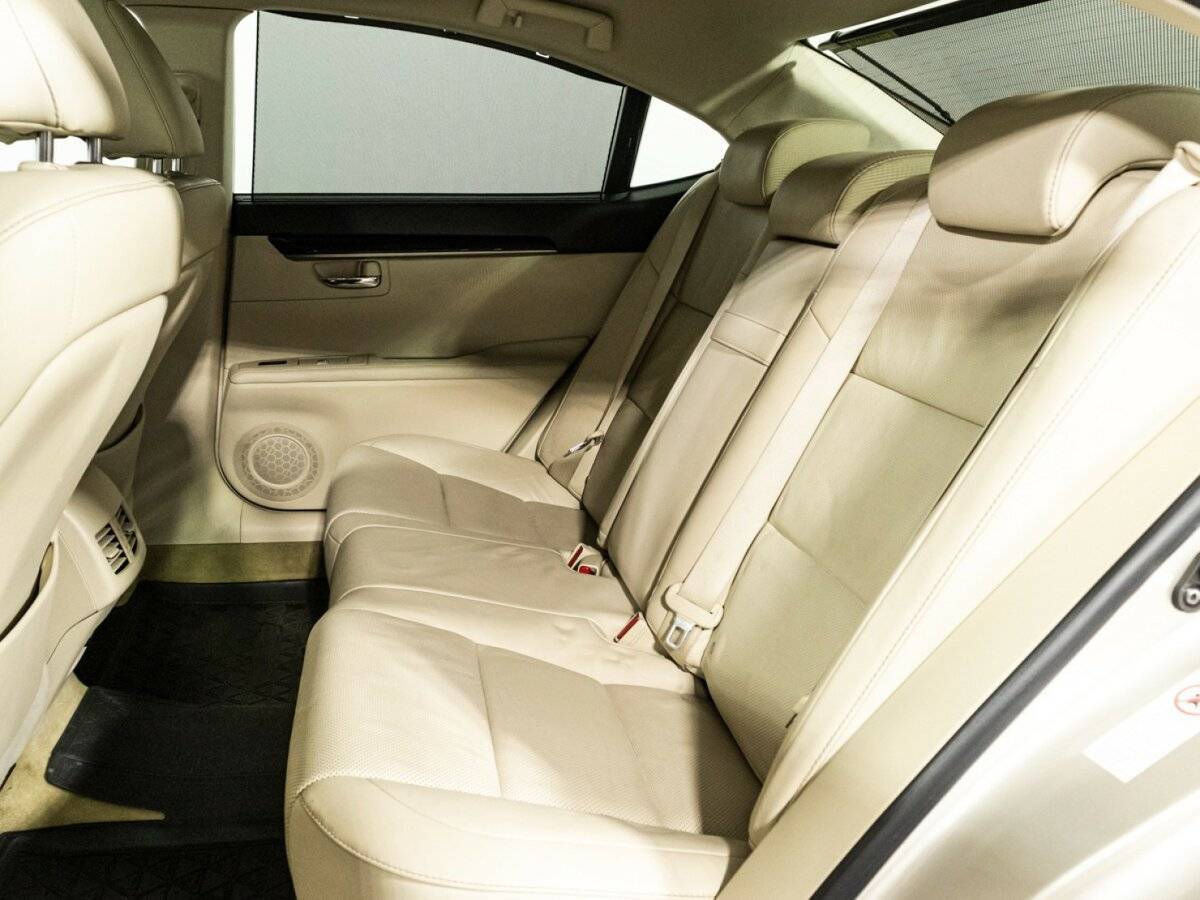 Купить Lexus ES с пробегом. Фото: #9
