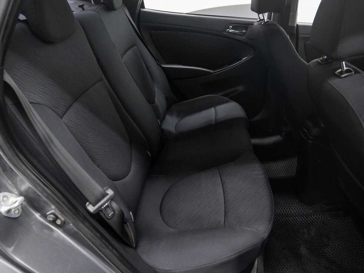 Купить Hyundai Solaris с пробегом. Фото: #8