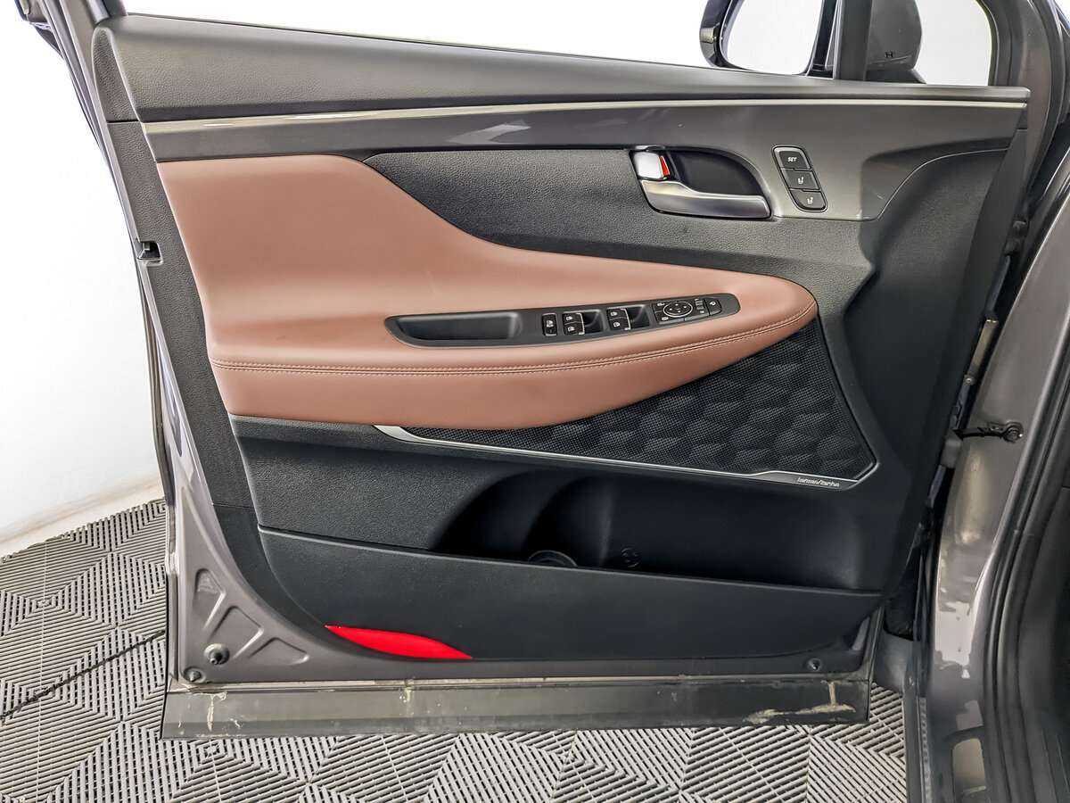 Купить Hyundai Santa Fe с пробегом. Фото: #18