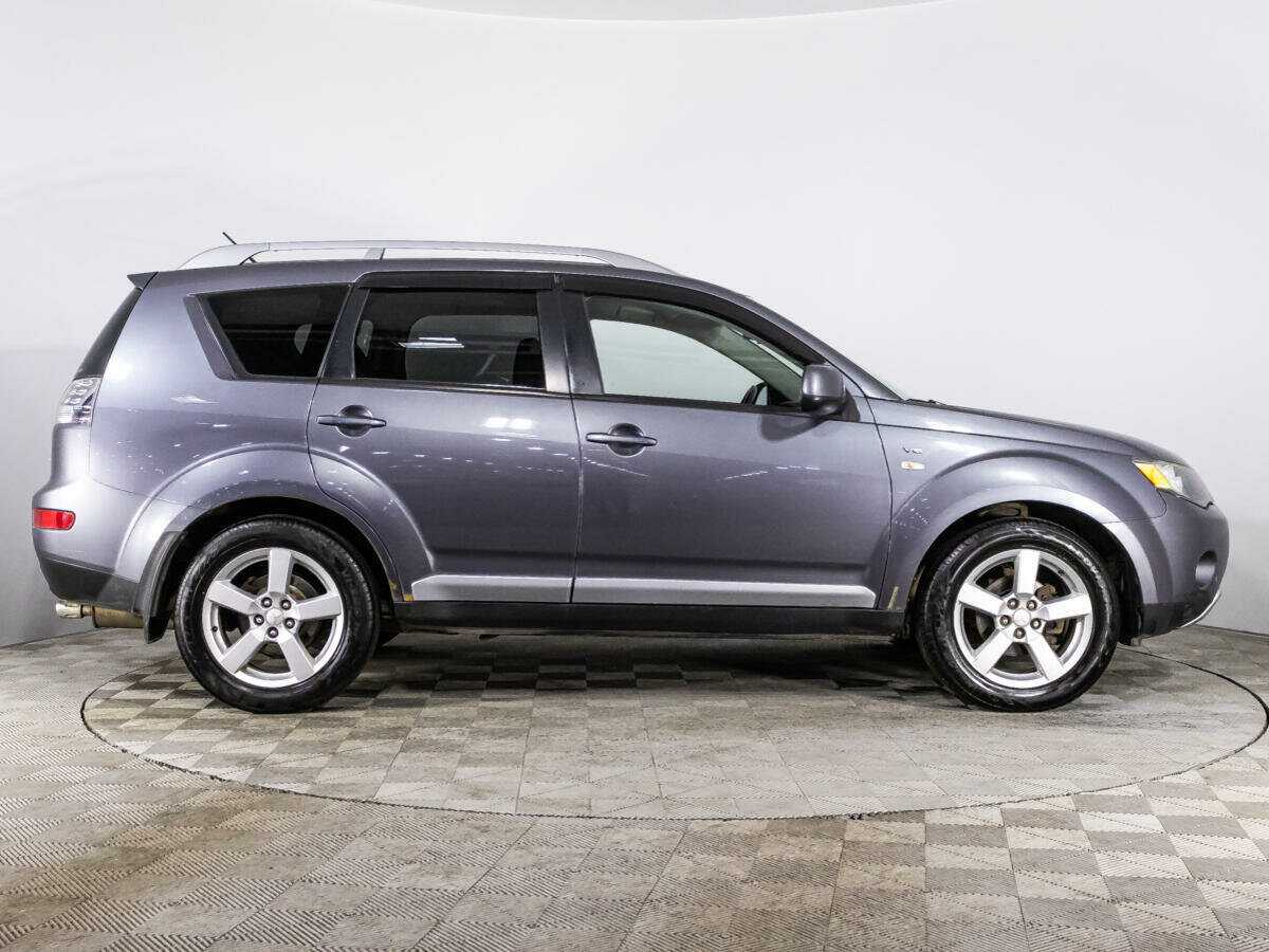Купить Mitsubishi Outlander с пробегом. Фото: #3