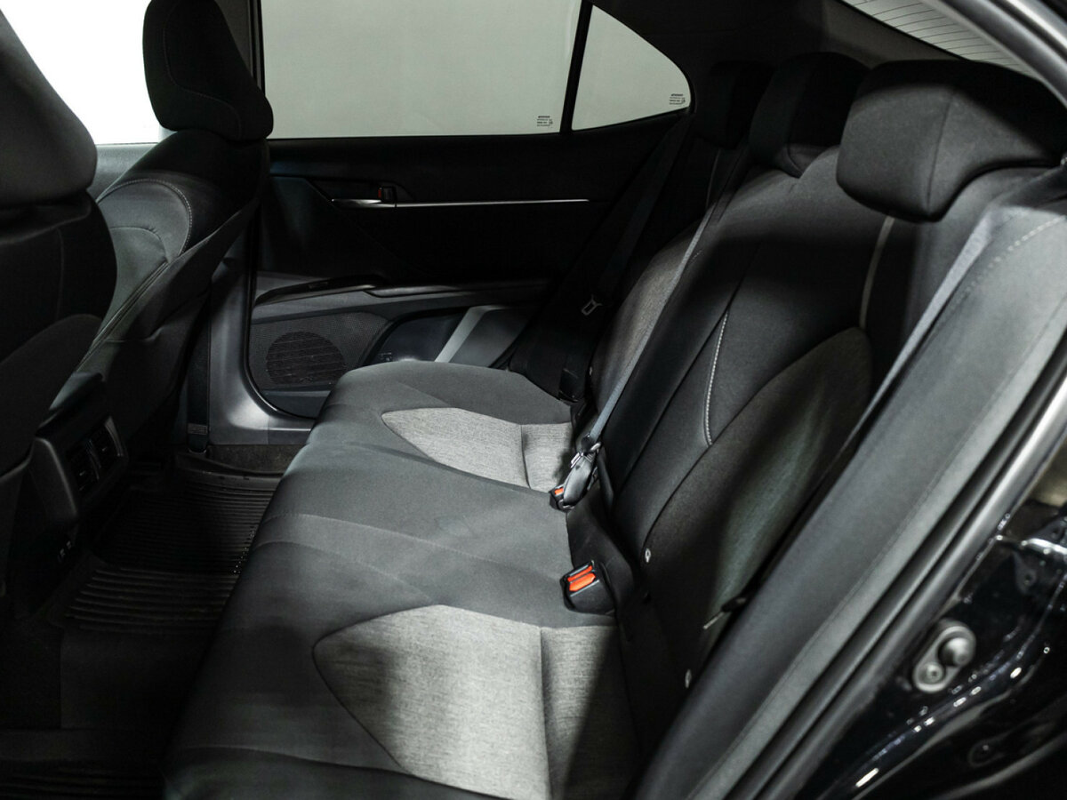 Купить Toyota Camry с пробегом. Фото: #8