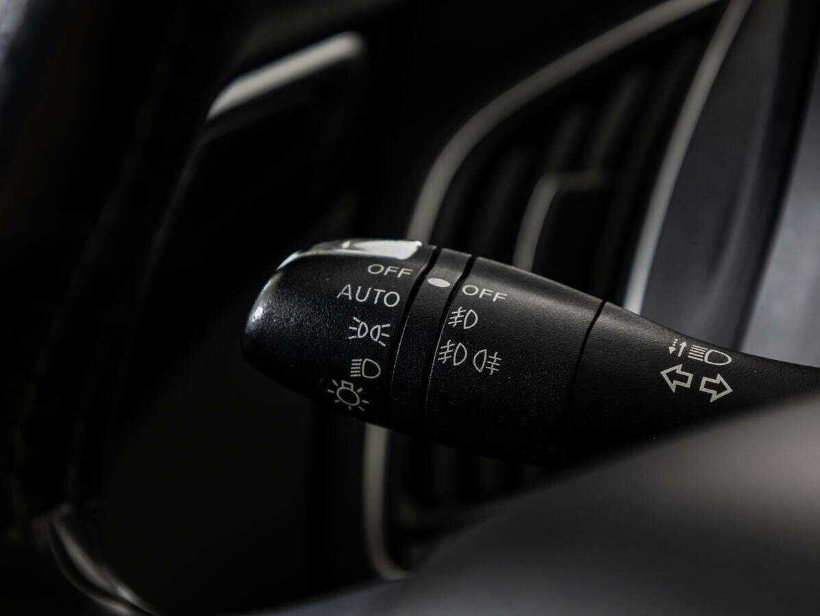 Купить Infiniti Q50 с пробегом. Фото: #10