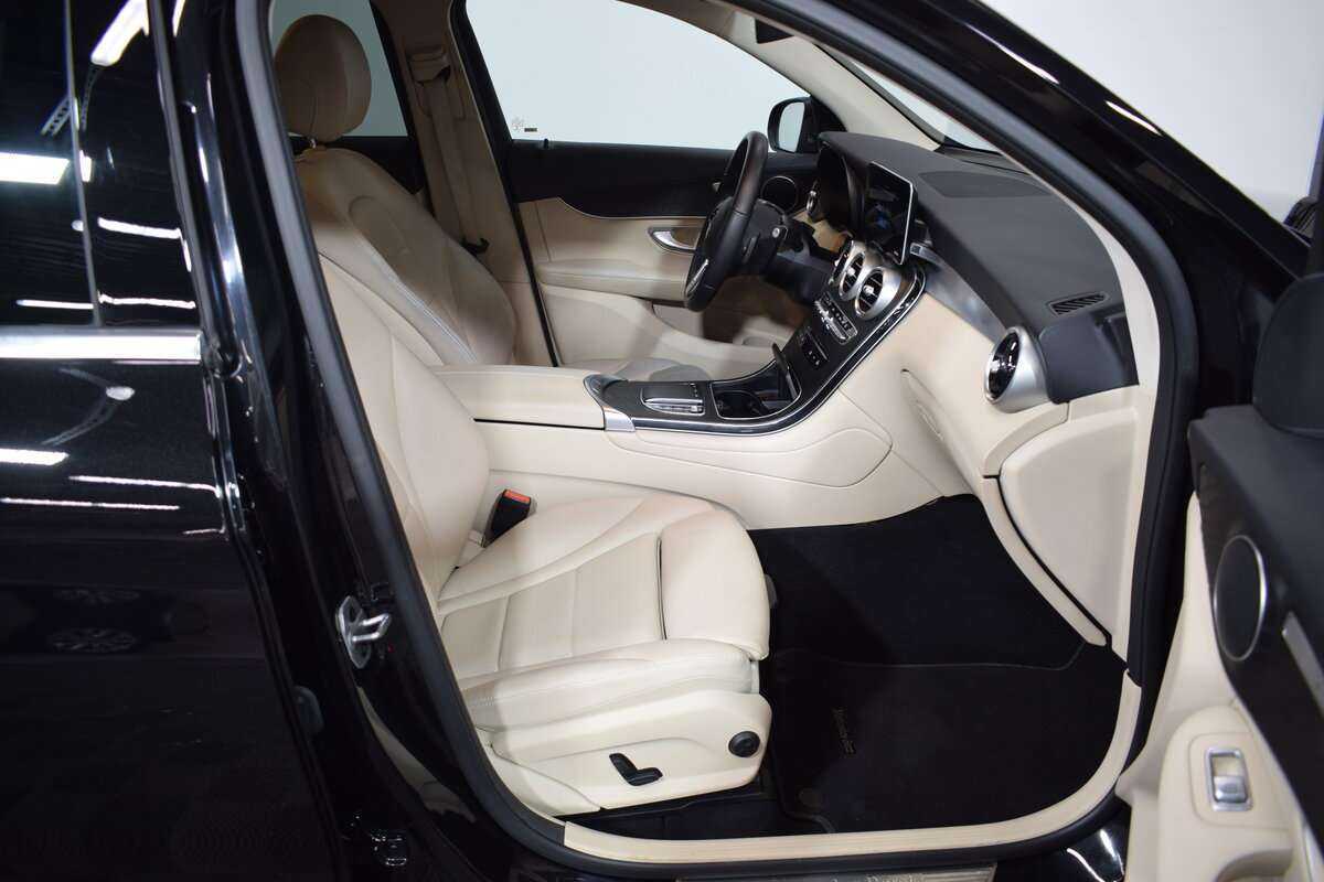 Купить Mercedes-Benz GLC с пробегом. Фото: #12