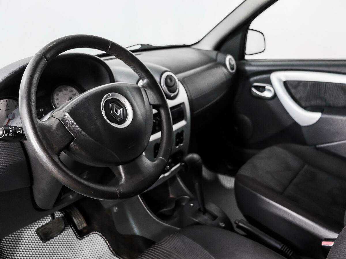 Купить Renault Sandero с пробегом. Фото: #8