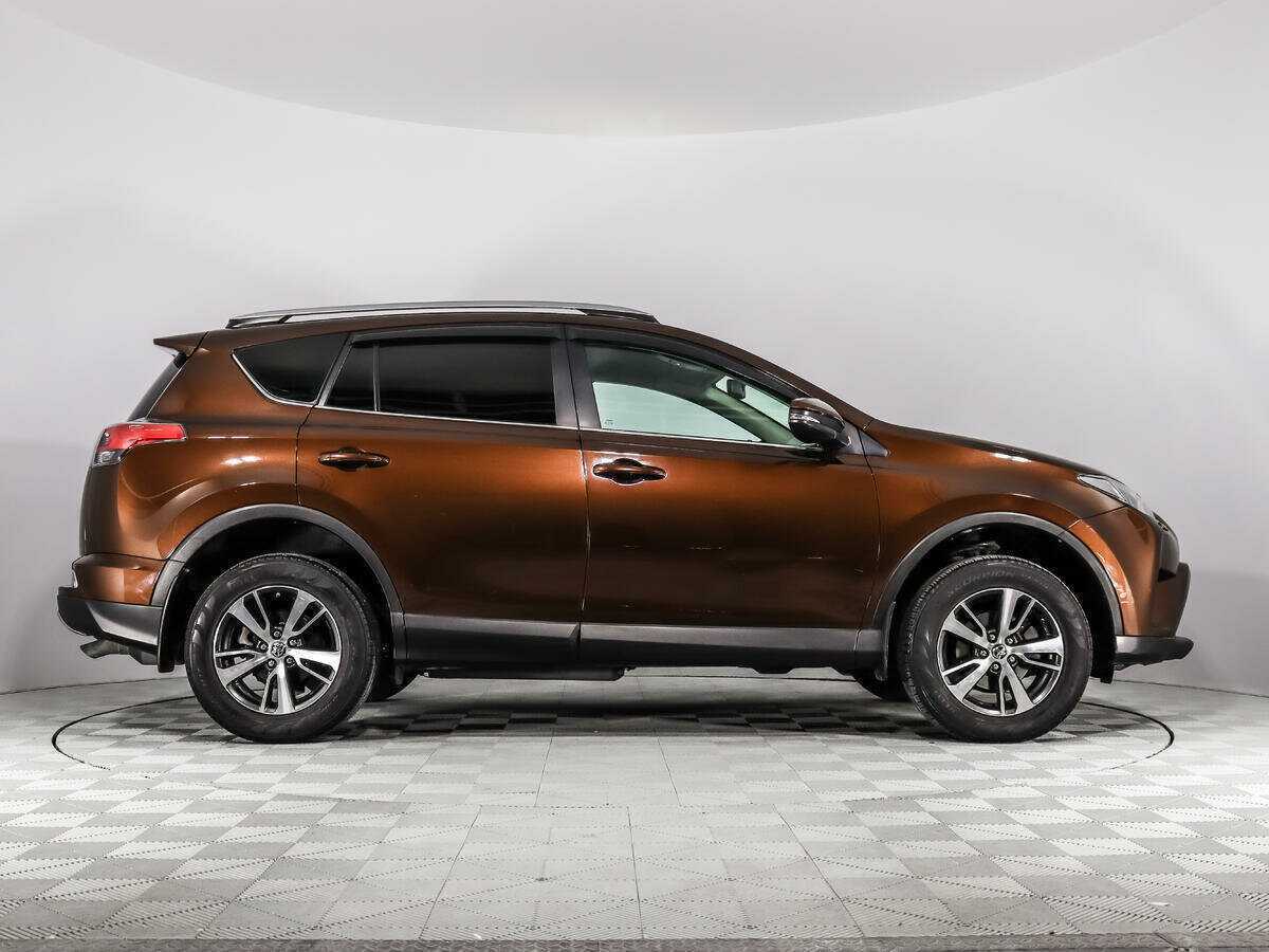 Купить Toyota RAV4 с пробегом. Фото: #3