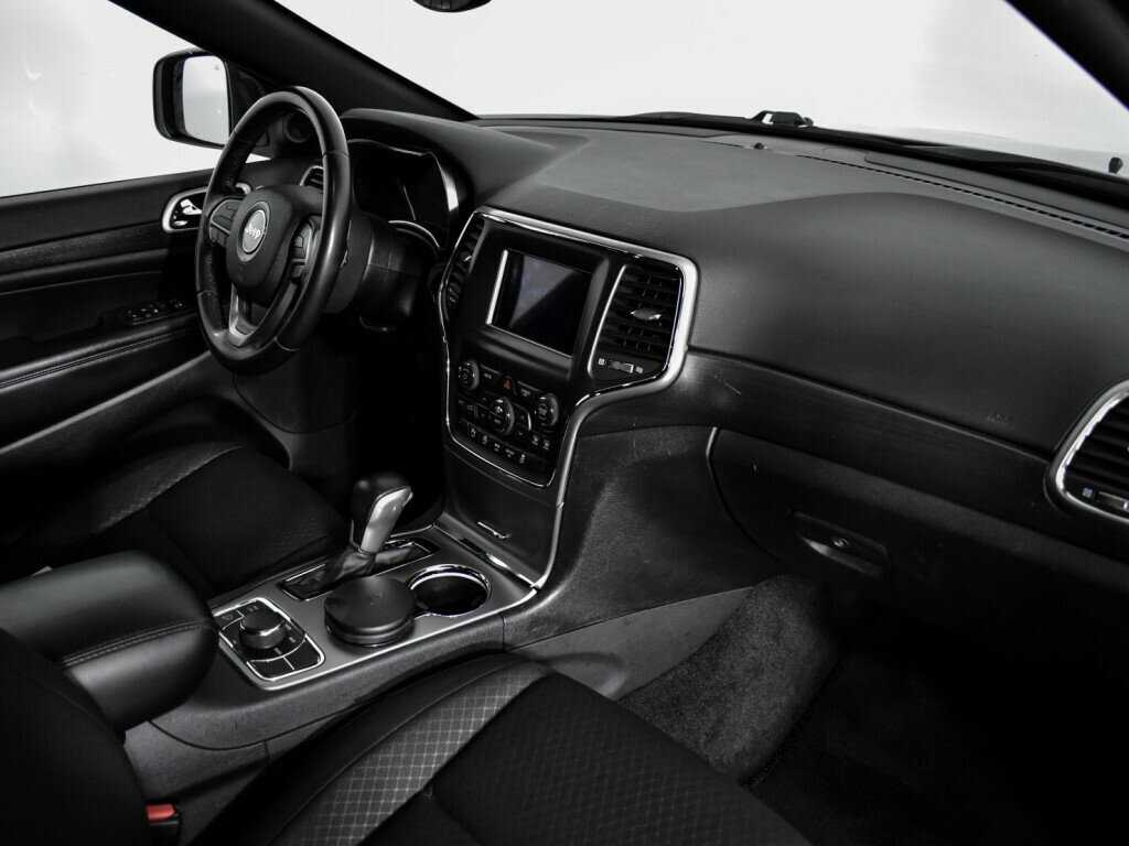 Купить Jeep Grand Cherokee с пробегом. Фото: #10