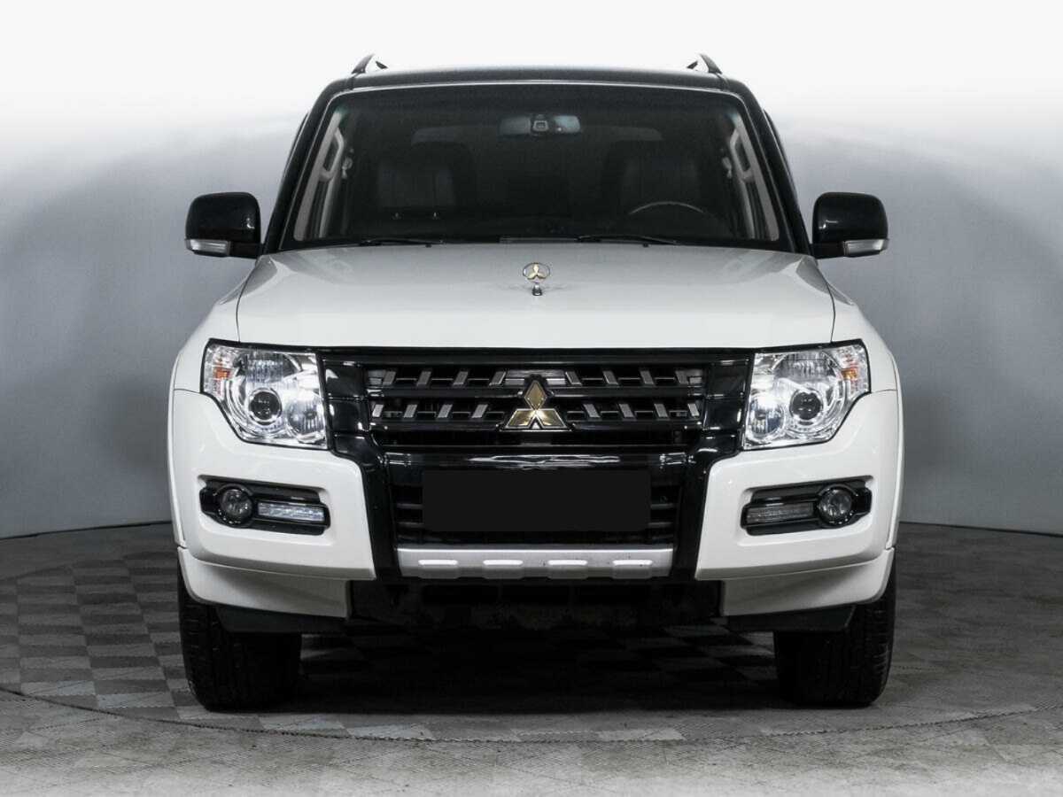 Купить Mitsubishi Pajero с пробегом. Фото: #1