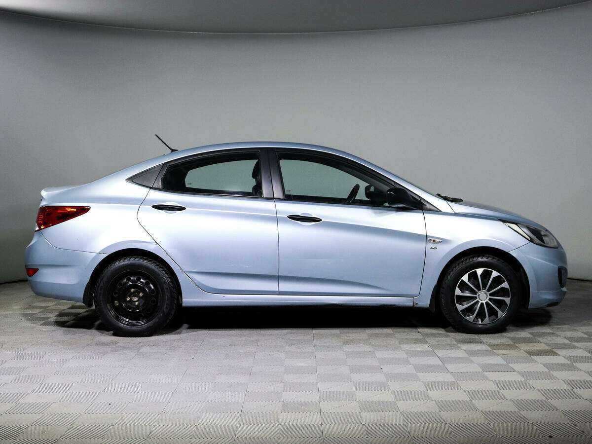 Купить Hyundai Solaris с пробегом. Фото: #3