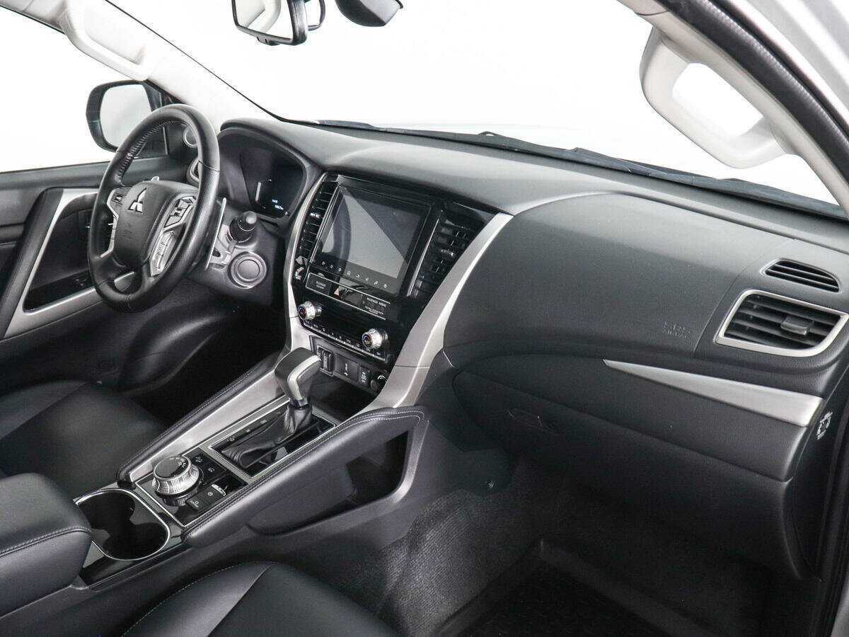 Купить Mitsubishi Pajero Sport с пробегом. Фото: #9
