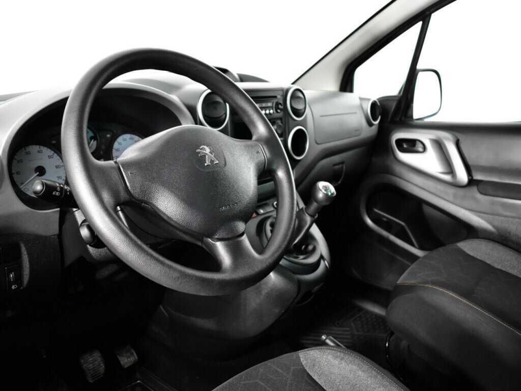 Купить Peugeot Partner с пробегом. Фото: #12