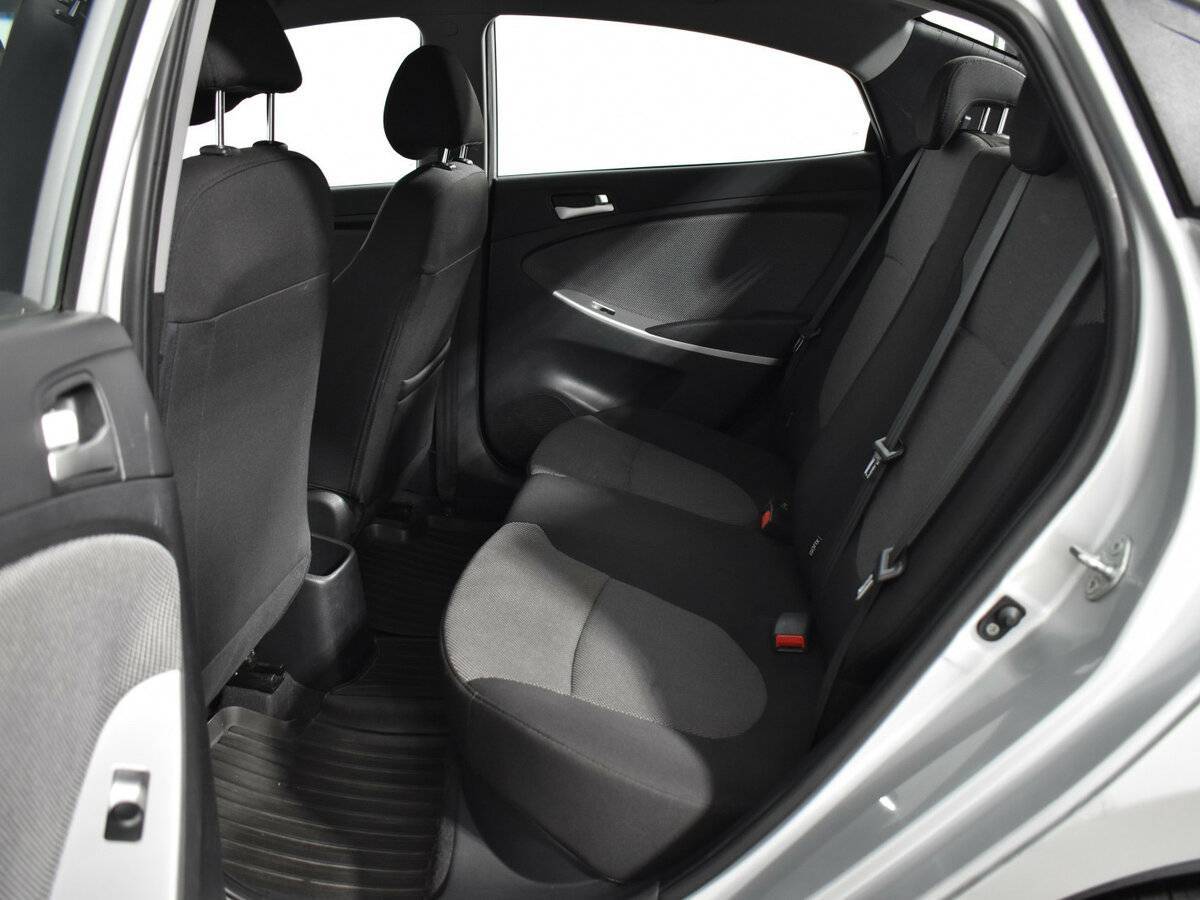 Купить Hyundai Solaris с пробегом. Фото: #11
