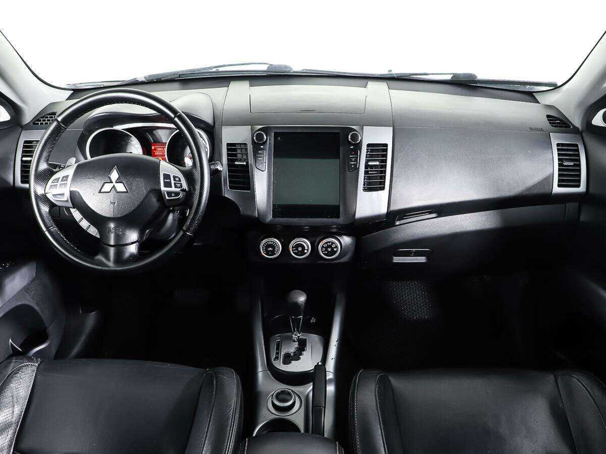 Купить Mitsubishi Outlander с пробегом. Фото: #10