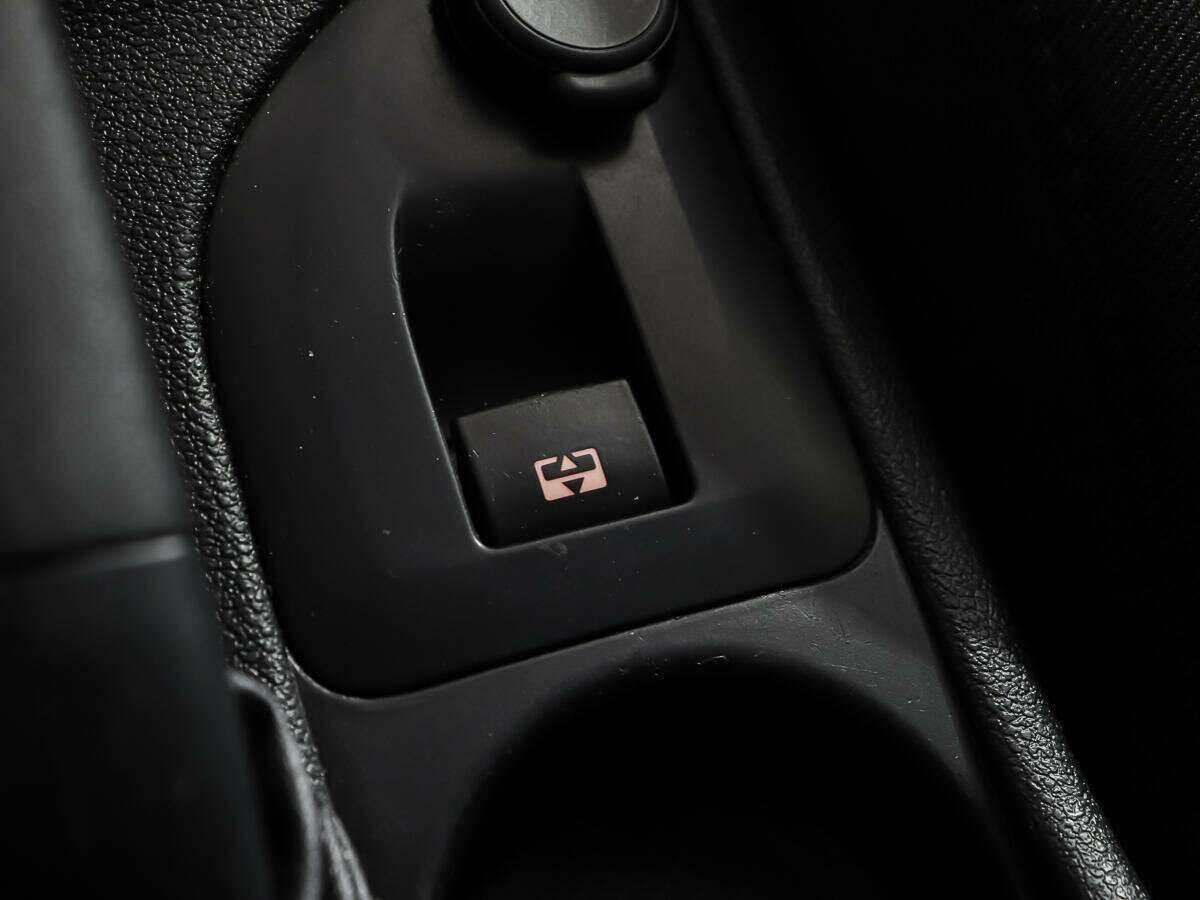 Купить Peugeot 308 с пробегом. Фото: #16