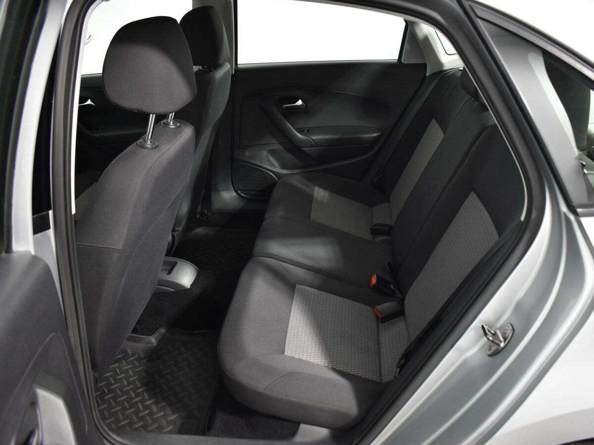 Купить Volkswagen Polo с пробегом. Фото: #11