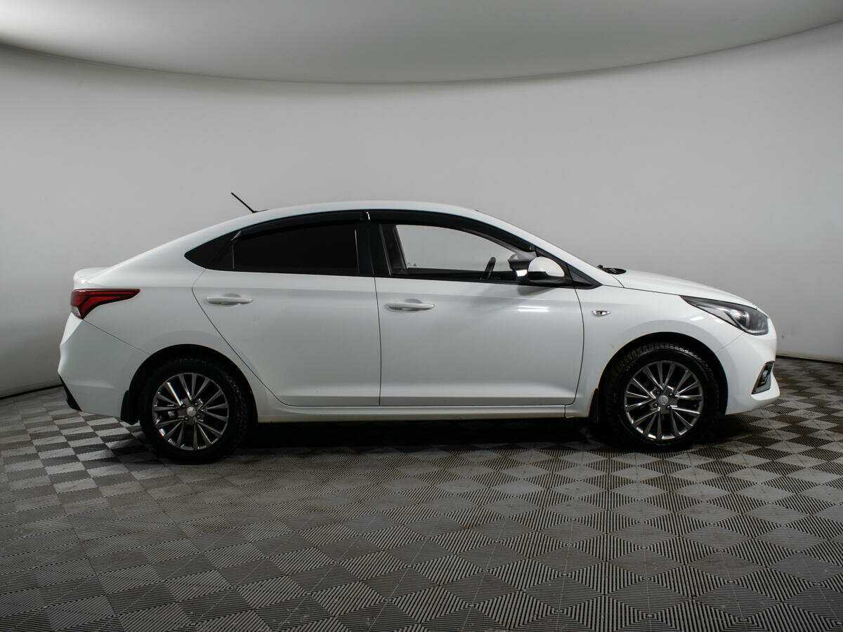 Купить Hyundai Solaris с пробегом. Фото: #3
