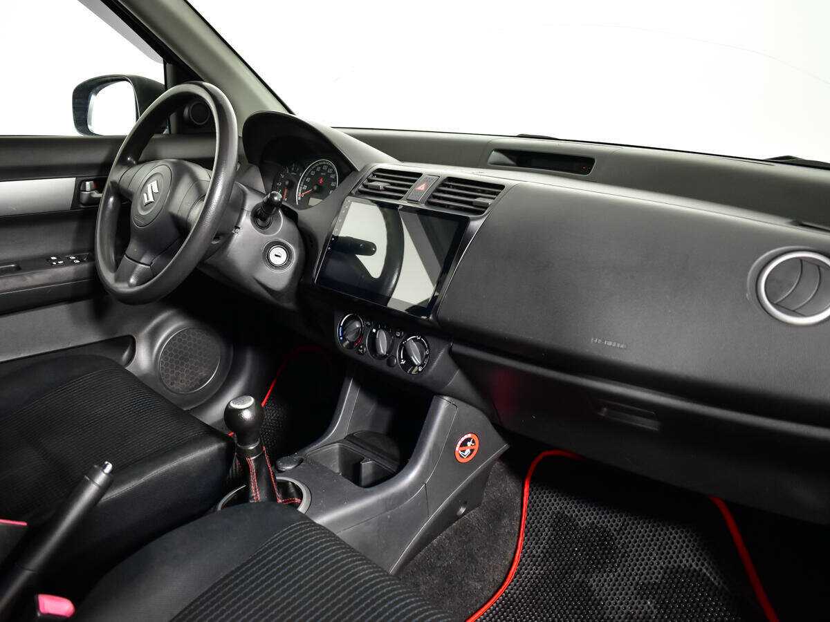 Купить Suzuki Swift с пробегом. Фото: #8