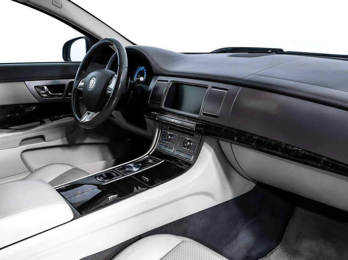 Купить Jaguar XF с пробегом. Фото: #13