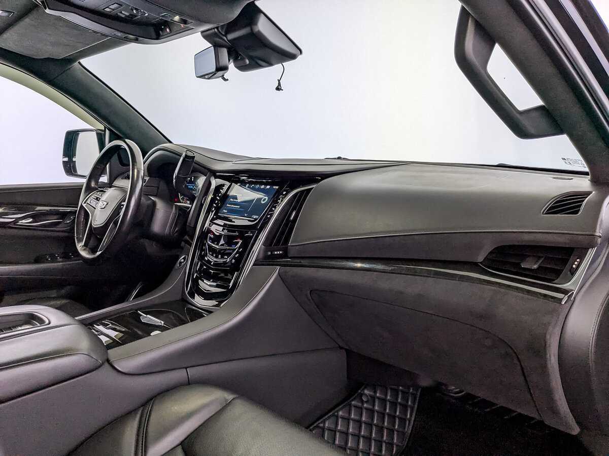 Купить Cadillac Escalade с пробегом. Фото: #8