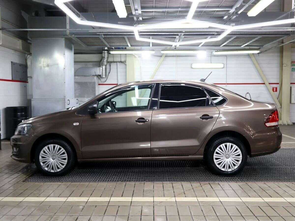 Купить Volkswagen Polo с пробегом. Фото: #4