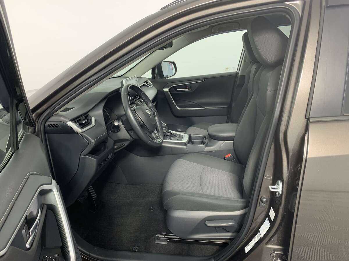 Купить Toyota RAV4 с пробегом. Фото: #13