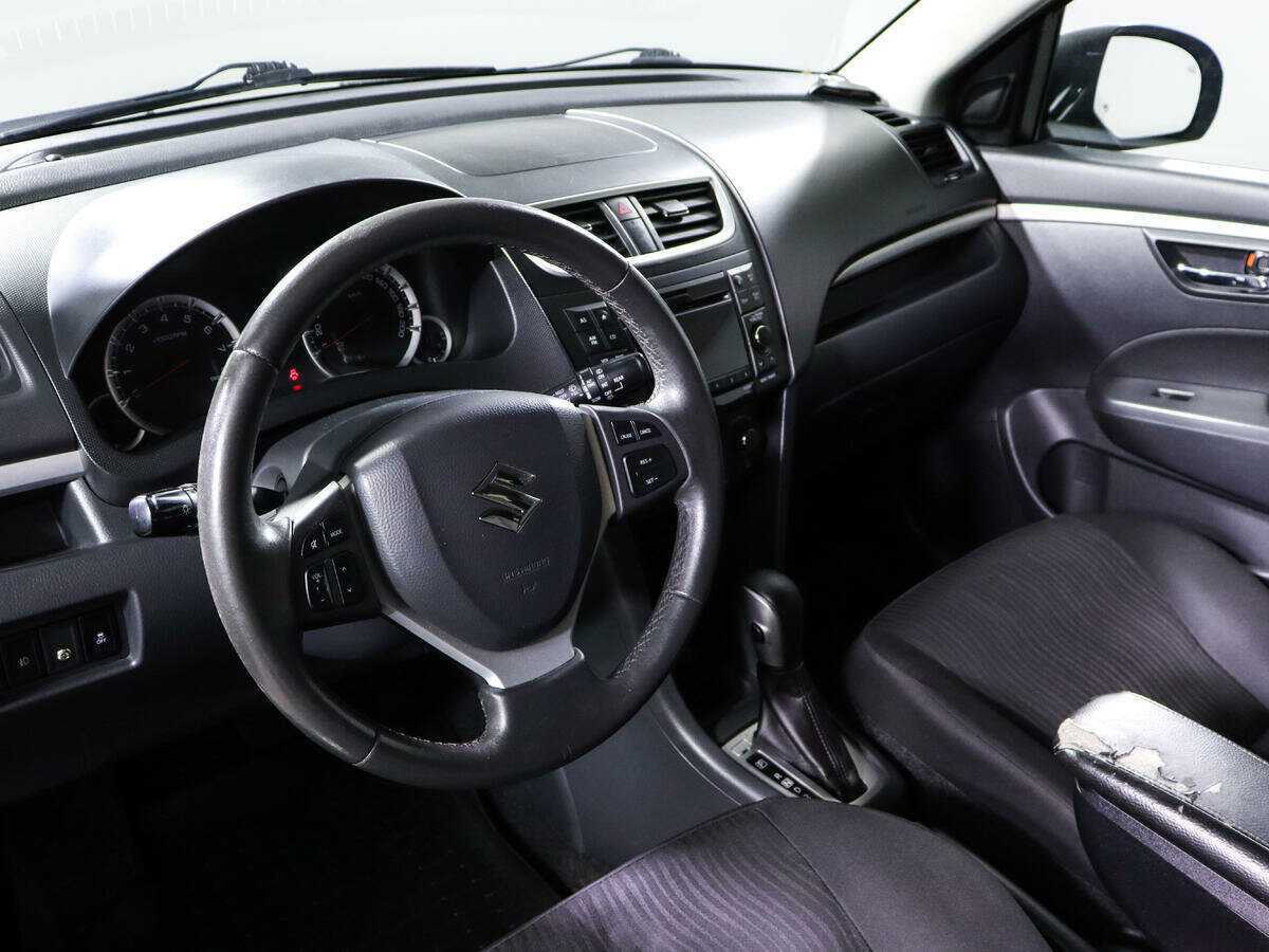 Купить Suzuki Swift с пробегом. Фото: #13