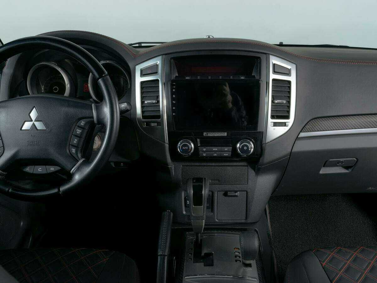 Купить Mitsubishi Pajero с пробегом. Фото: #7