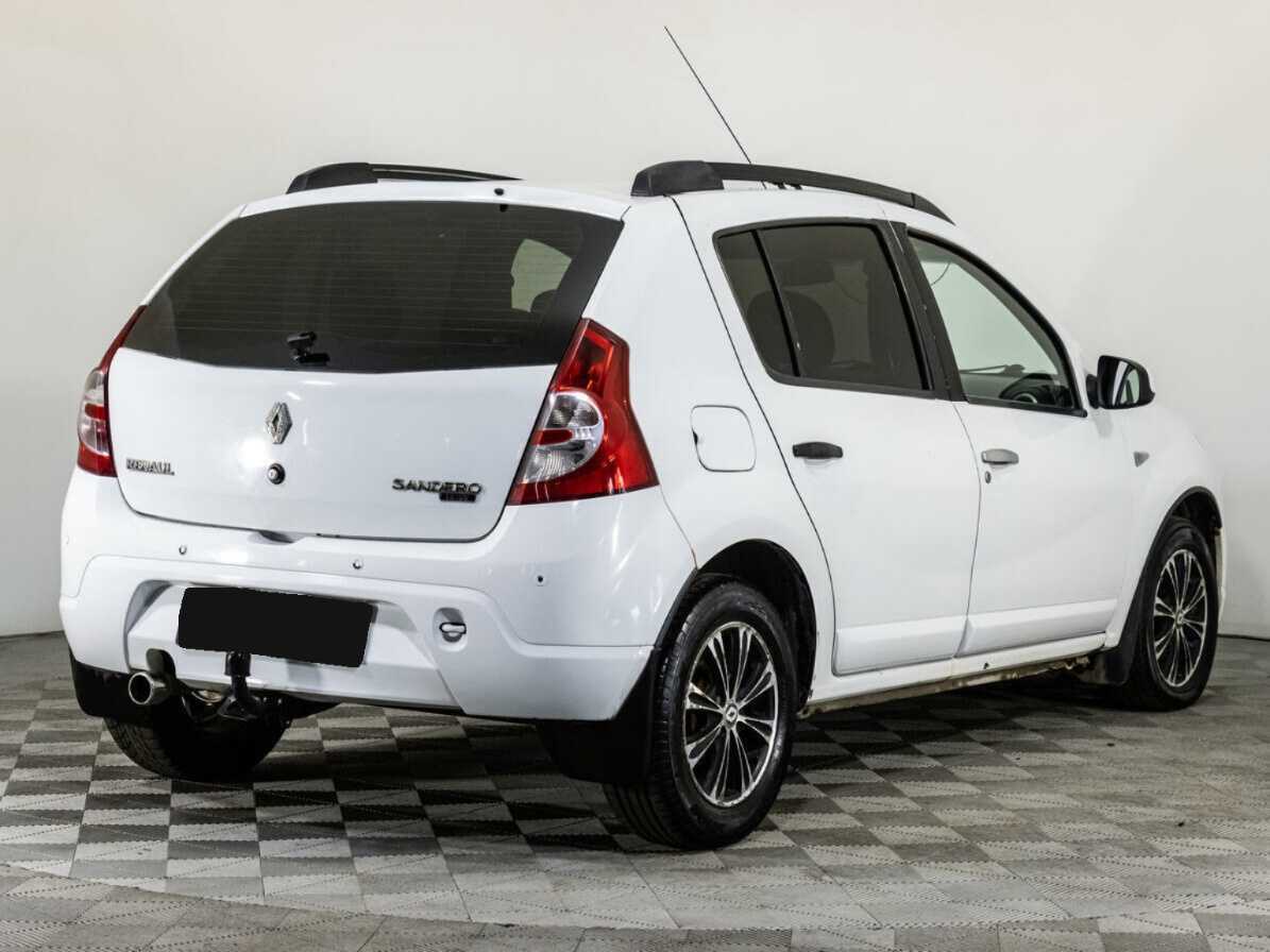 Купить Renault Sandero с пробегом. Фото: #4