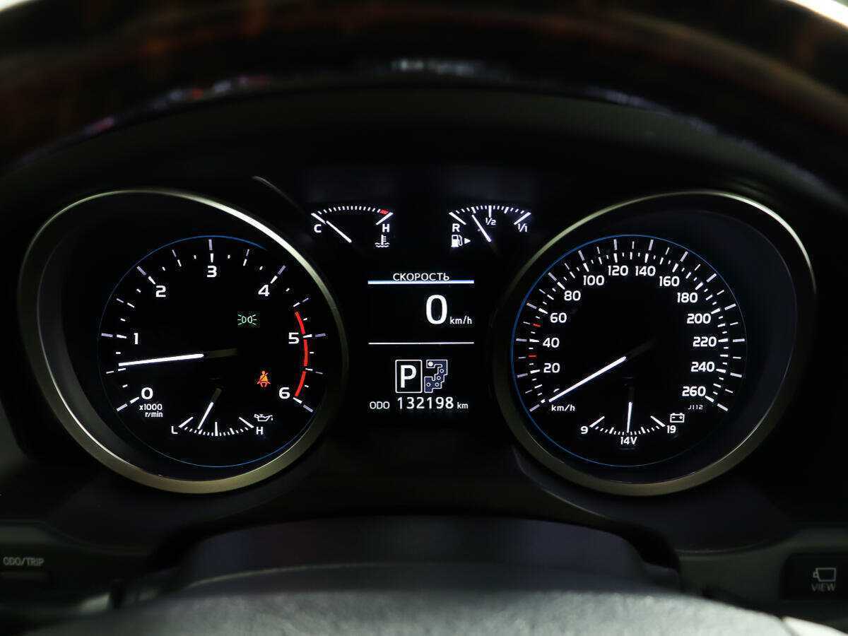 Купить Toyota Land Cruiser с пробегом. Фото: #14
