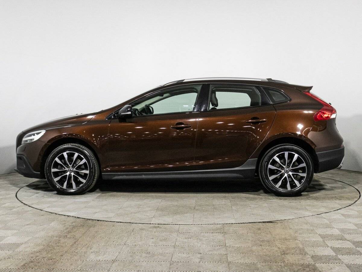 Купить Volvo V40 Cross Country с пробегом. Фото: #7