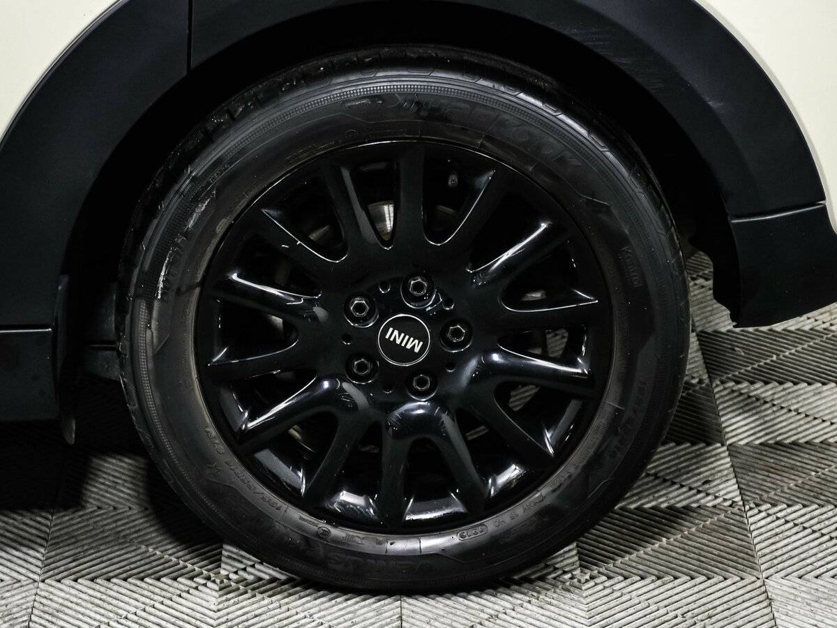 Купить Mini Hatch с пробегом. Фото: #15