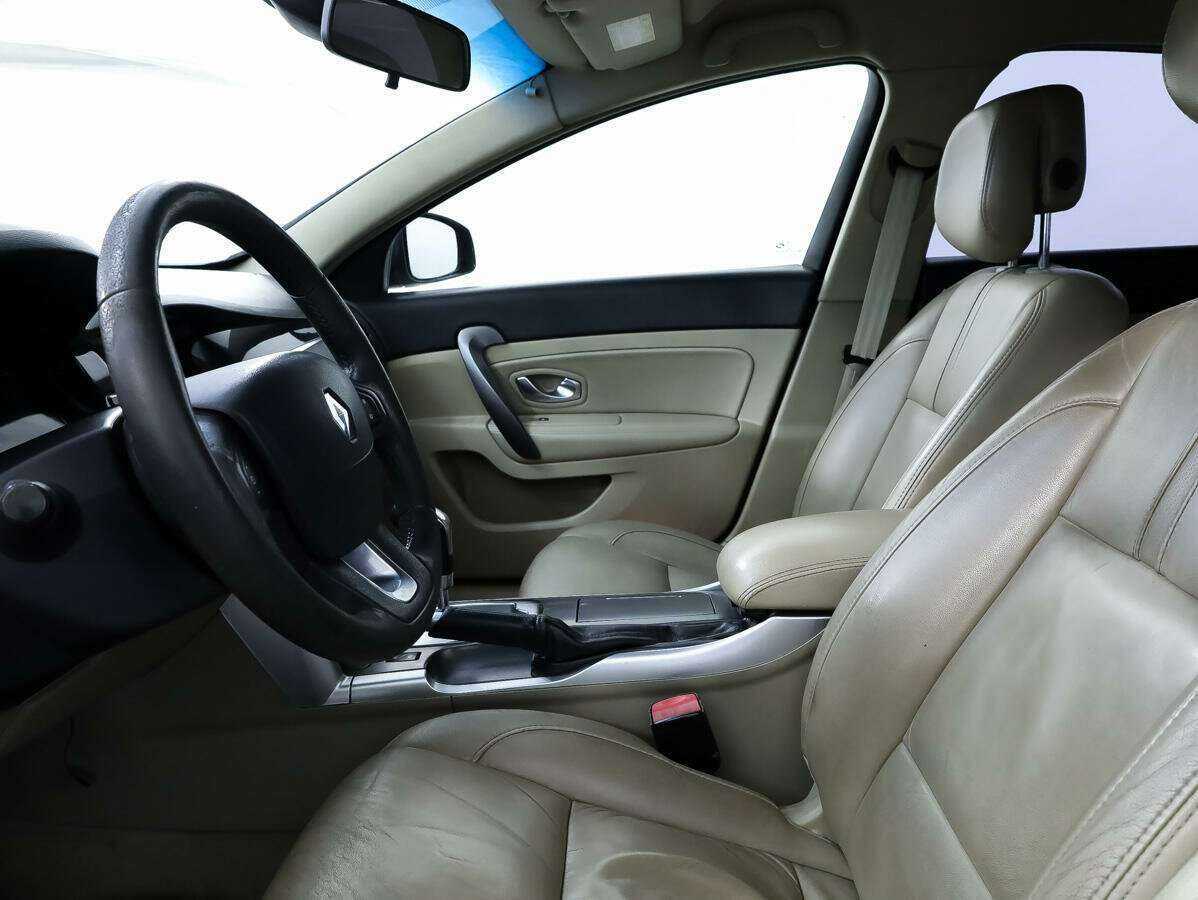 Купить Renault Latitude с пробегом. Фото: #6