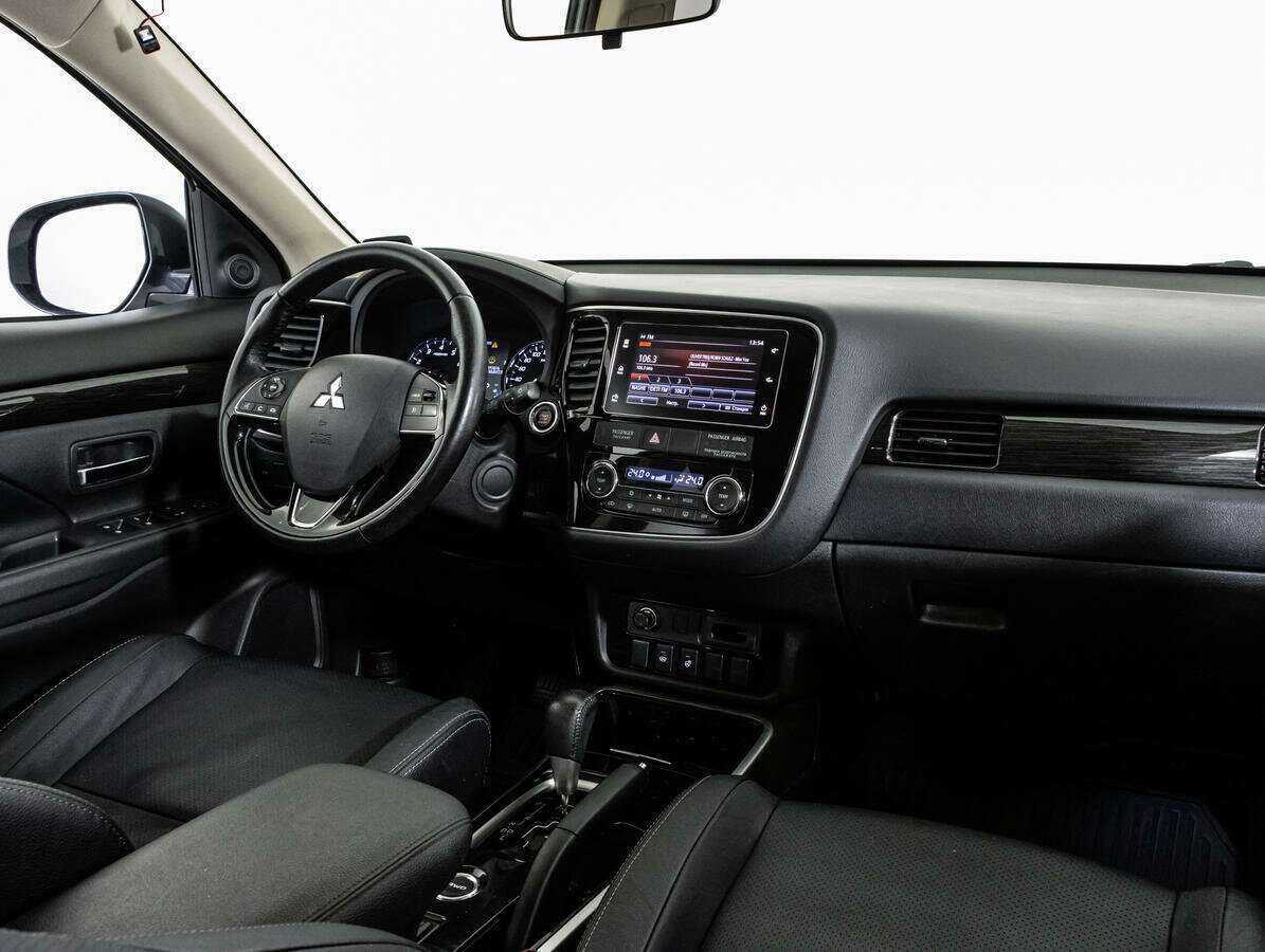 Купить Mitsubishi Outlander с пробегом. Фото: #8