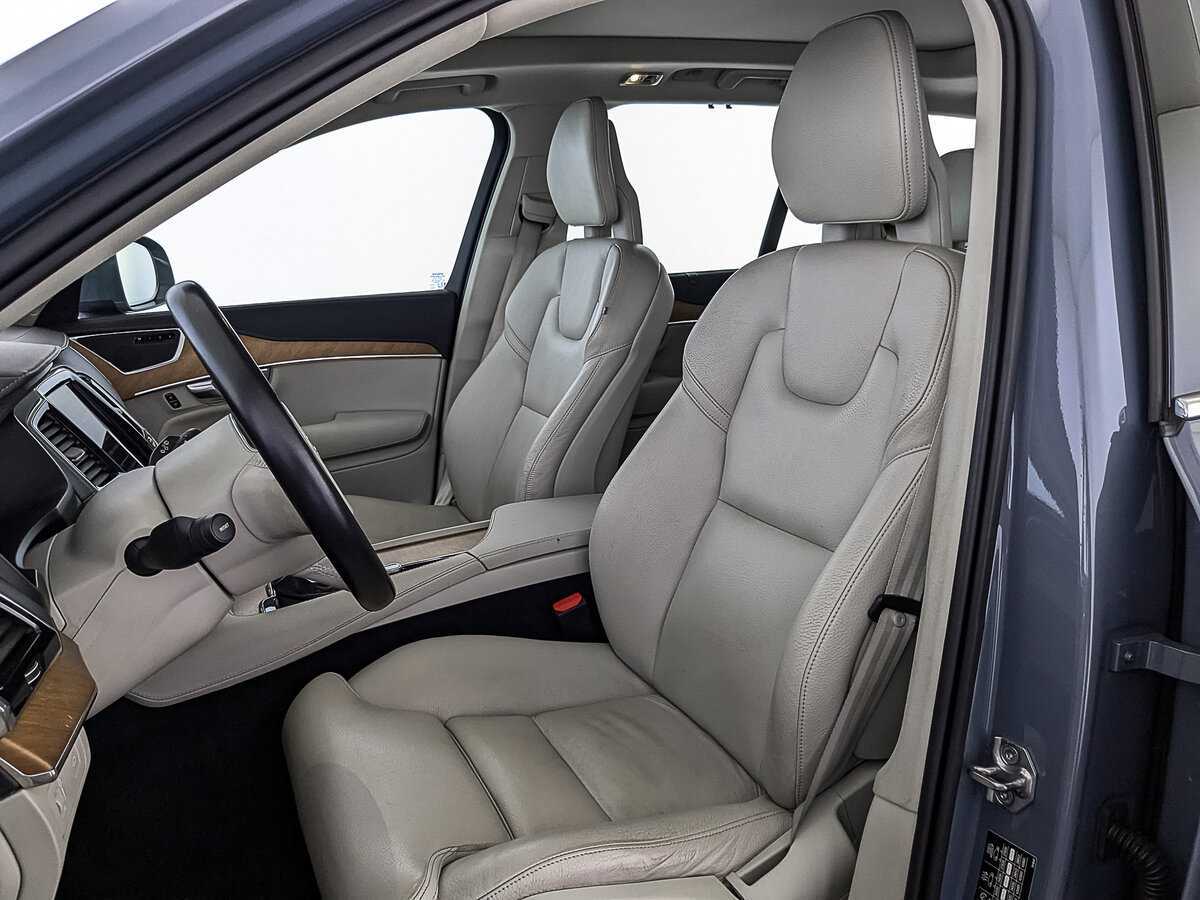 Купить Volvo XC90 с пробегом. Фото: #17