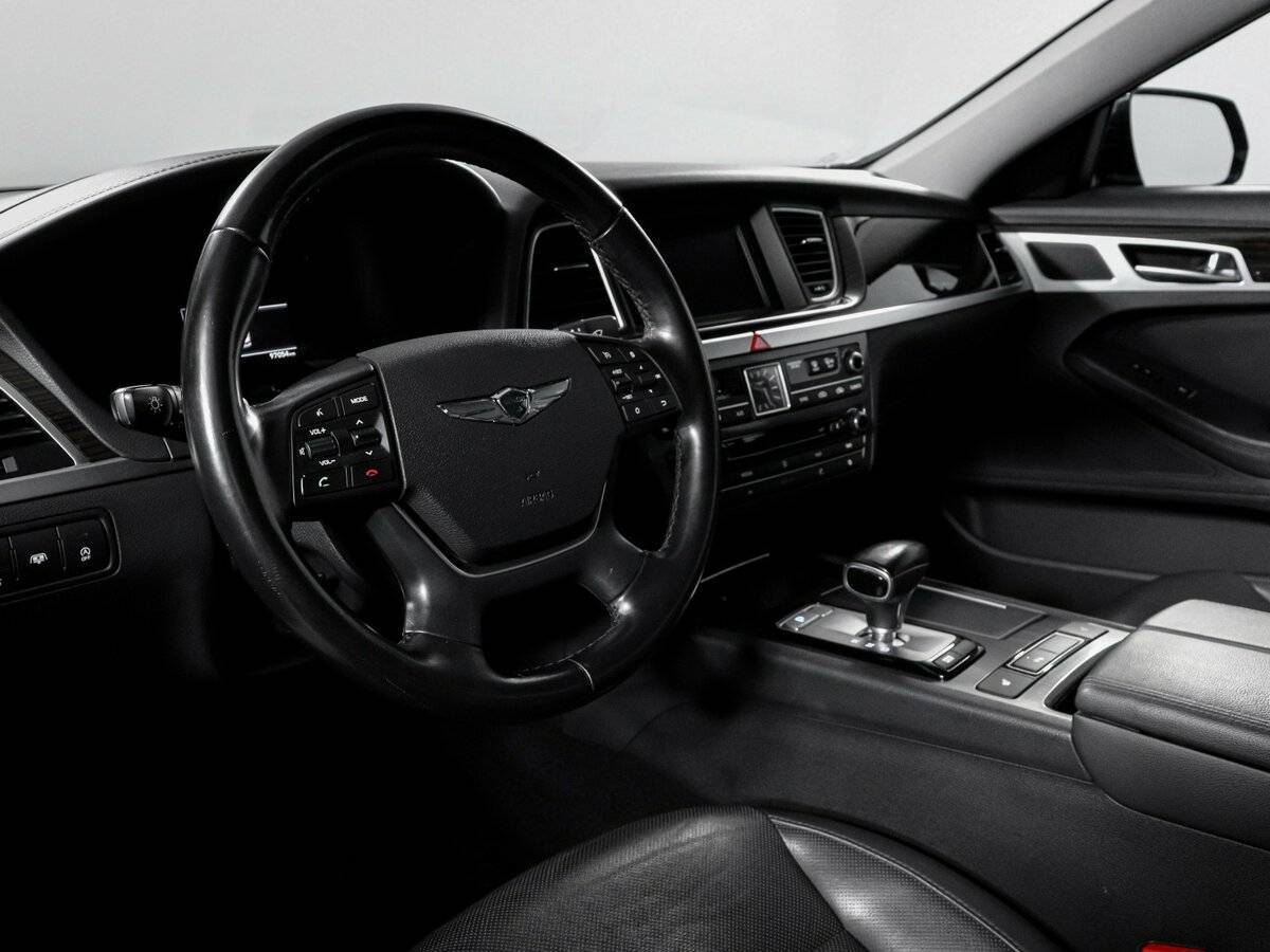 Купить Genesis G80 с пробегом. Фото: #12